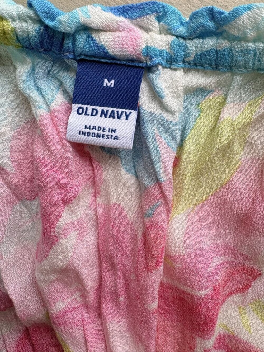 Old Navy M Floral Stretch Tie-Neck Blouse Vibrant Colors Lightweight & Elastic W - Picture 5 of 7